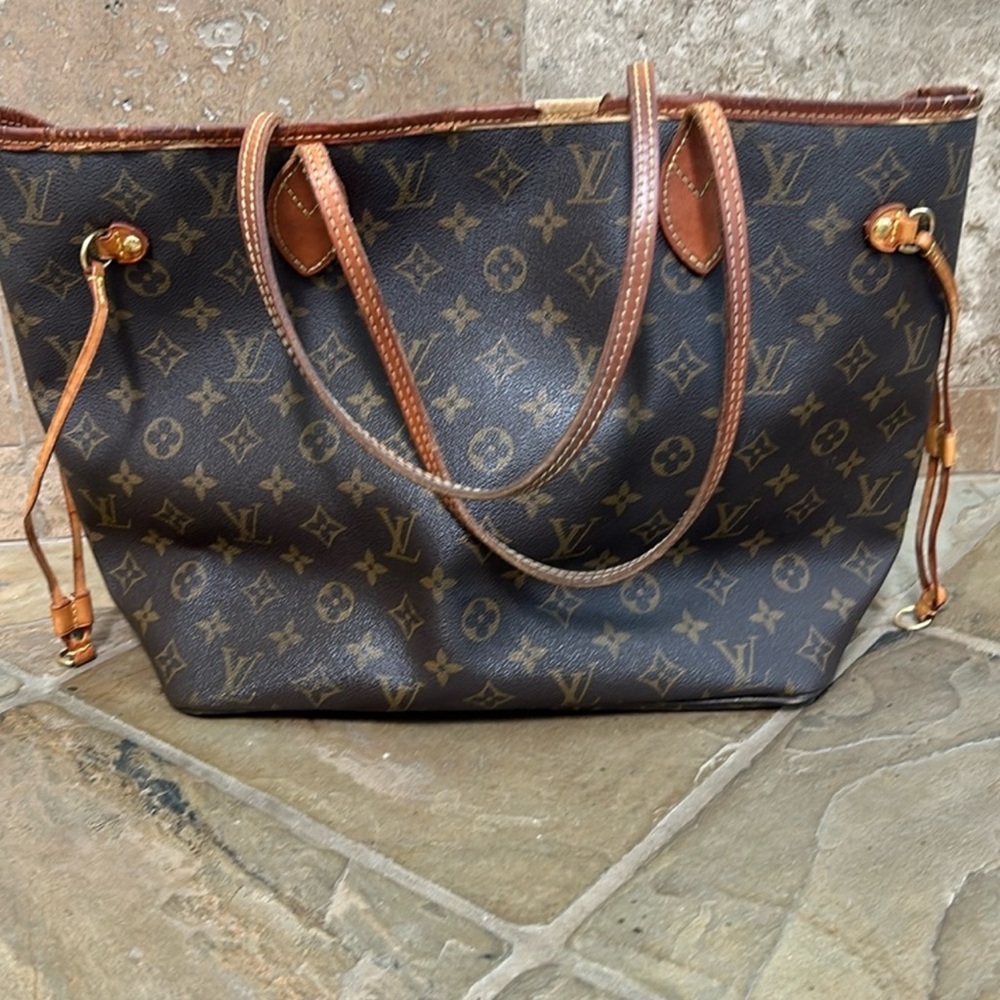 LOUIS VUITTON Never Full MM Monogram